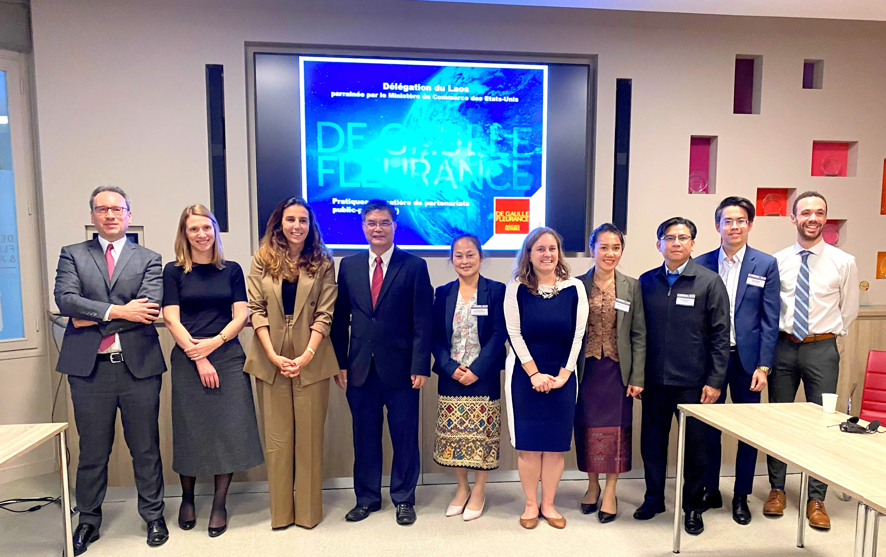 Carrousel: Laotian delegates meet with counterparts at the OECD, private law firms, and PPP organizations in Paris, France