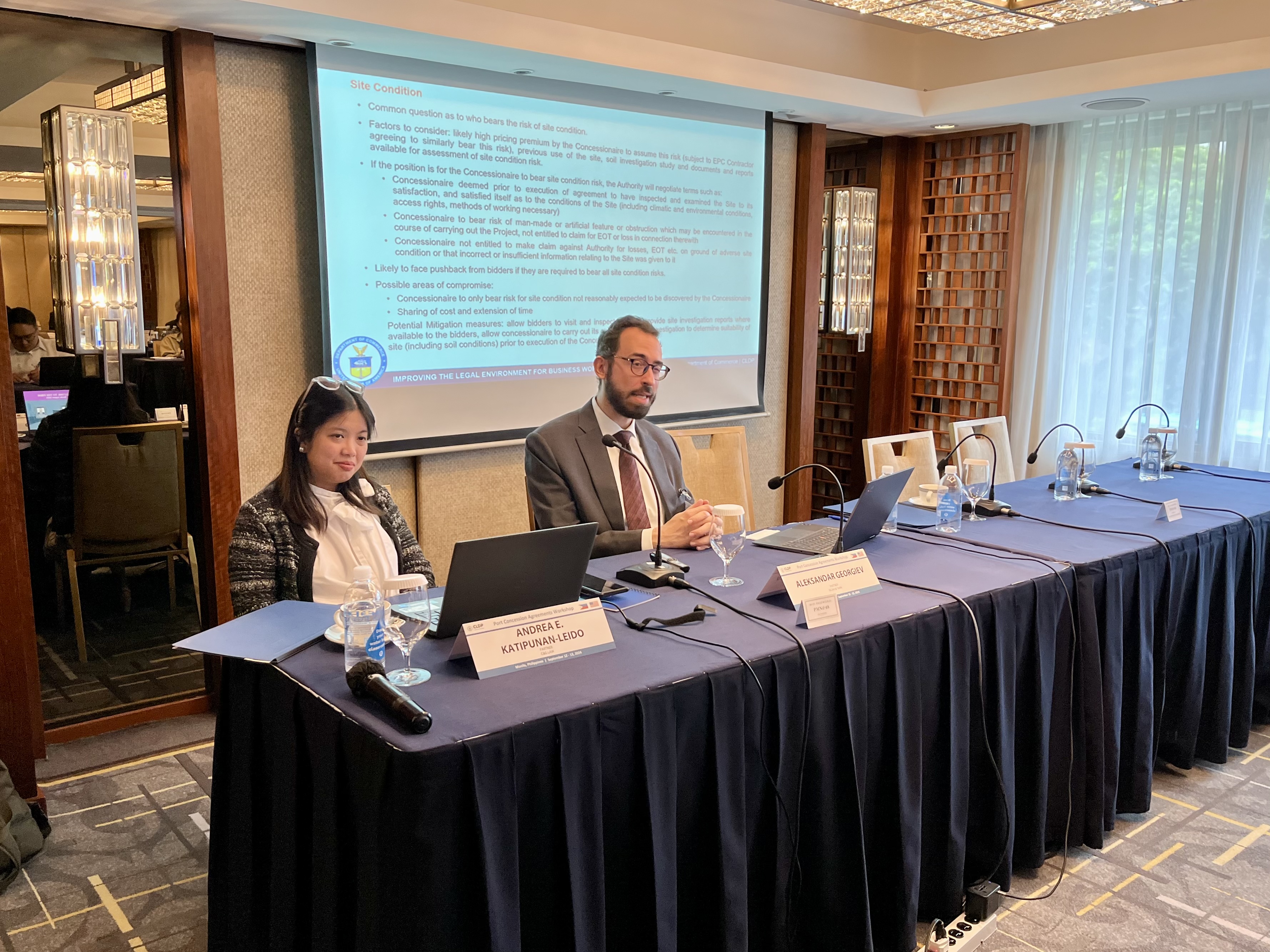 Experts presenting to audience of participants