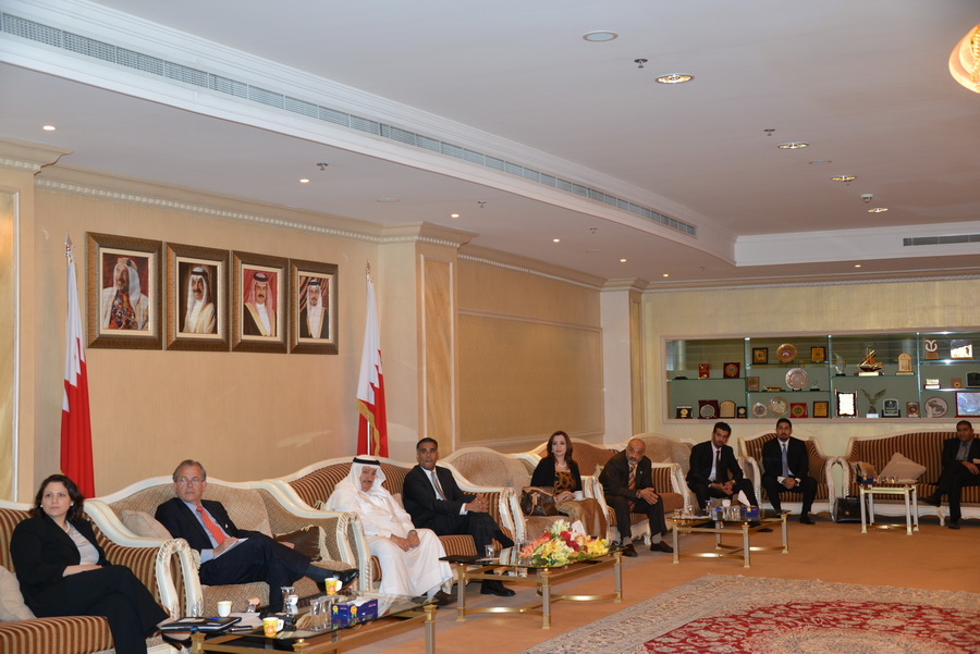 DGC Justin Antonipillai during the workshop along with insolvency expert Don De Amicis amidst members of parliament