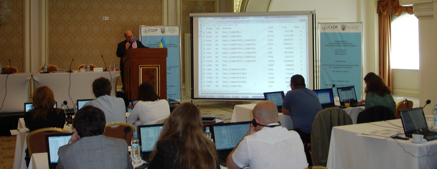 Ukrainian government officials learn economic modeling analysis by hands-on exercises using GTAP data and RunGTAP software