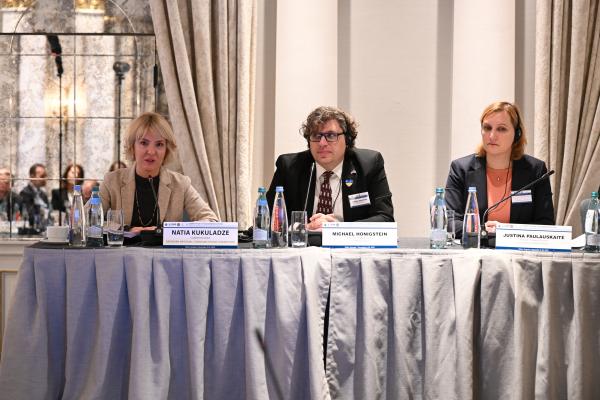Lithuanians and Tbilisi Post